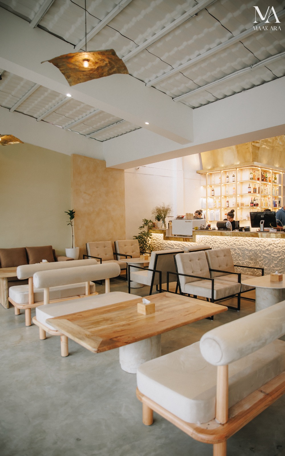 Maakara restaurant interior and ambiance