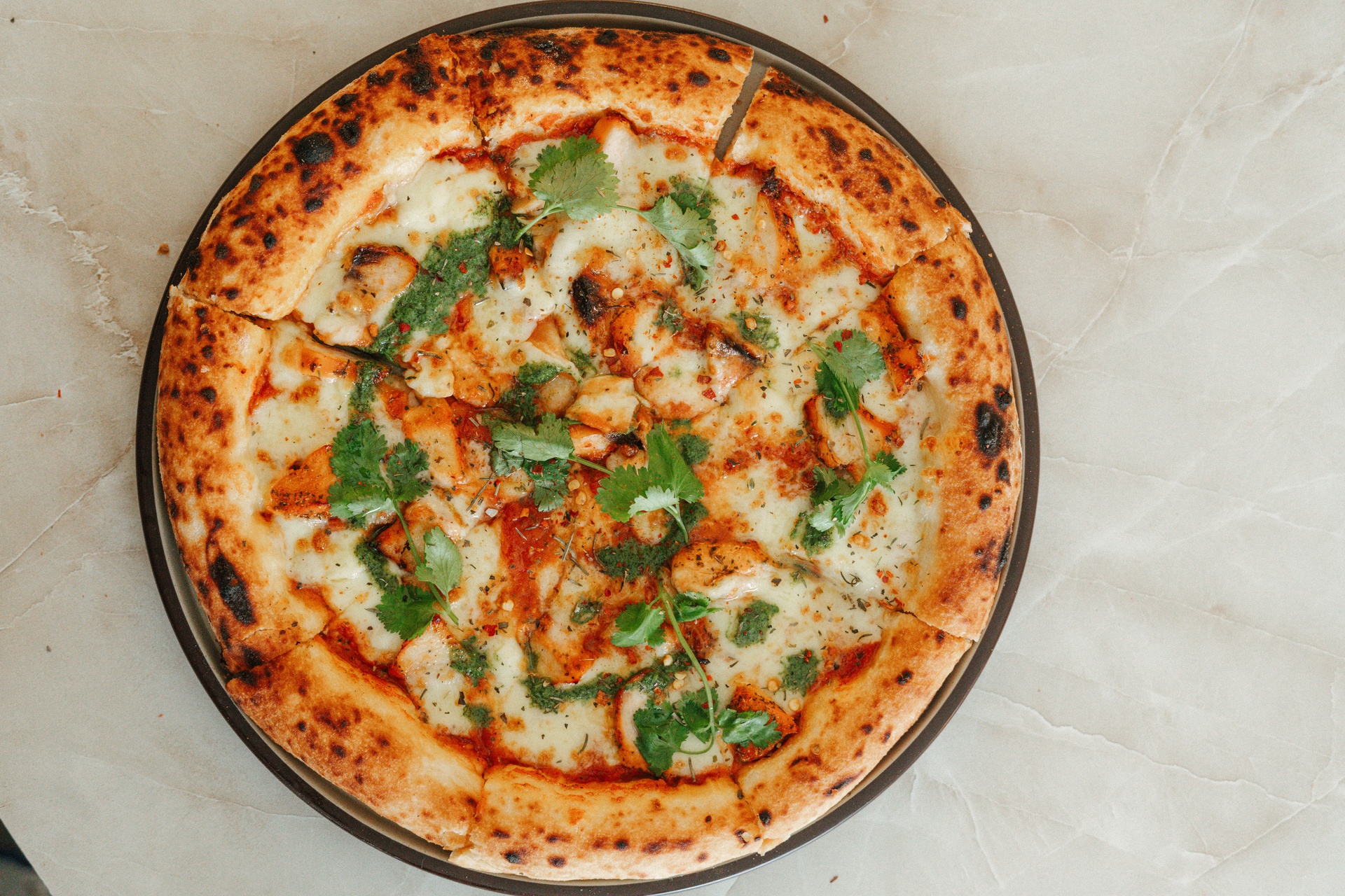 CHICKEN & PESTO PIZZA