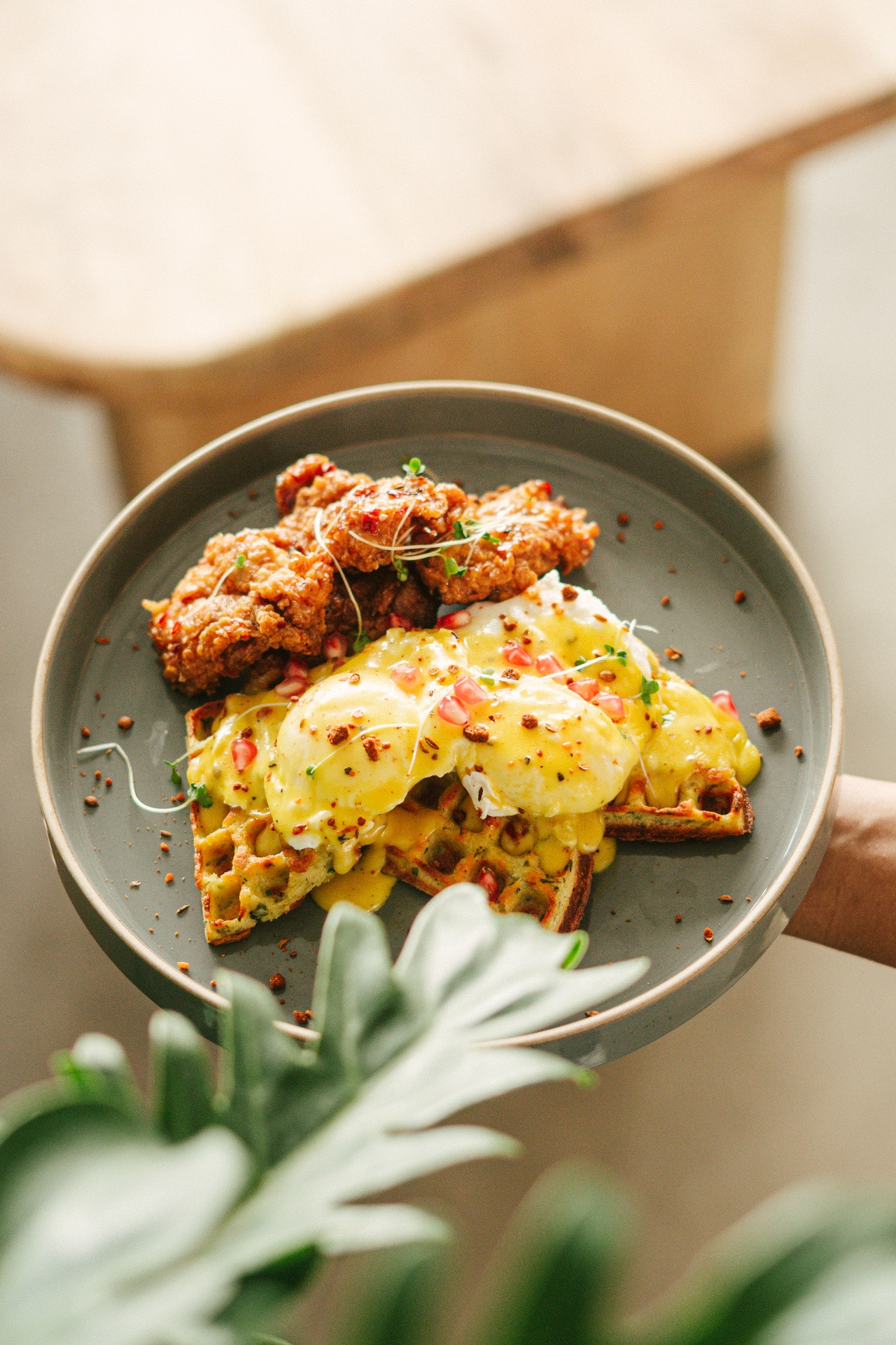 CHICKEN HOT HONEY BENEDICT